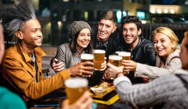 happy-friends-group-drinking-beer-at-brewery-bar-outdoors.jpg happy-friends-group-drinking-beer-at-brewery-bar-outdoors.jpg